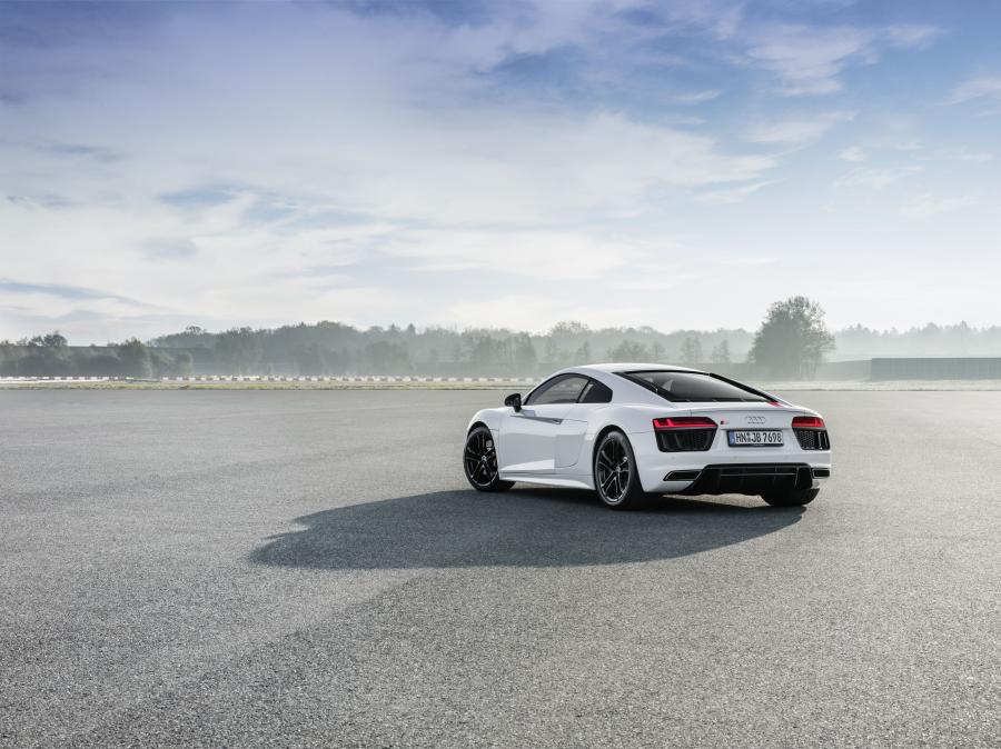  Audi R8 V10 RWS 2017 года  (WW) (фото 6 из 81)